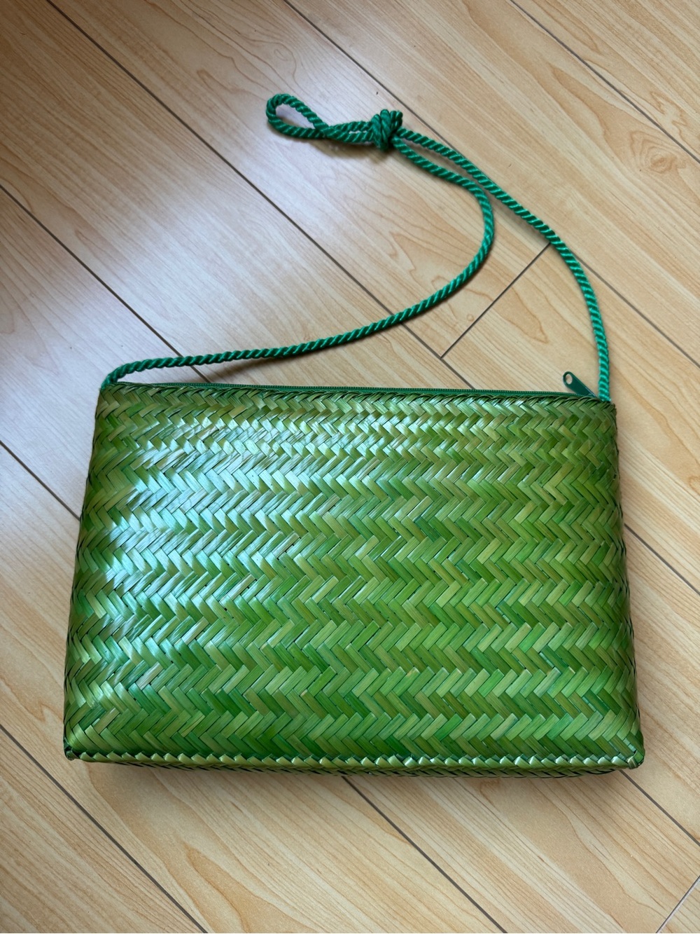 Woven Green Crossbody Bag - Handcrafted Straw Shoulder Purse